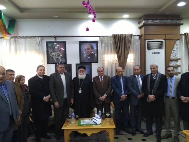 شلتوت وقيادات التعليم يهنئون الأخوة الأقباط بعيد الميلاد المجيد