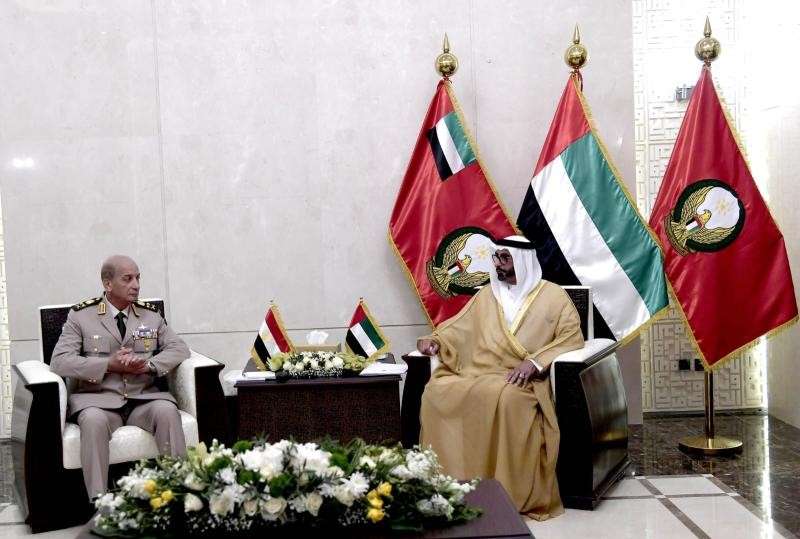 وزير الدفاع والإنتاج الحربى يعود إلى أرض الوطن عقب إنتهاء زيارته الرسمية إلى دولة الإمارات العربية المتحدة