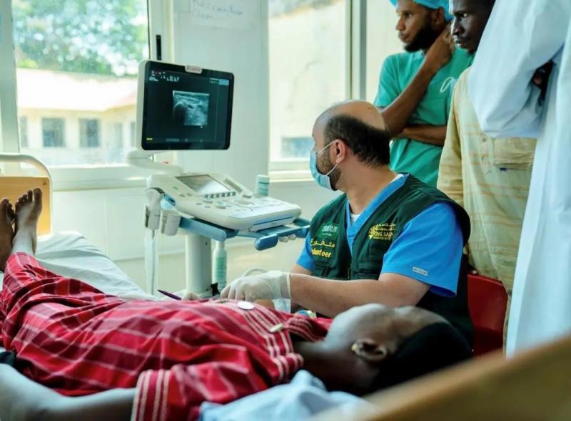 مركز الملك سلمان للإغاثة 92 جراحة في الأورام النسائية والأوعية الدموية وجراحة الأطفال في جمهورية جامبيا