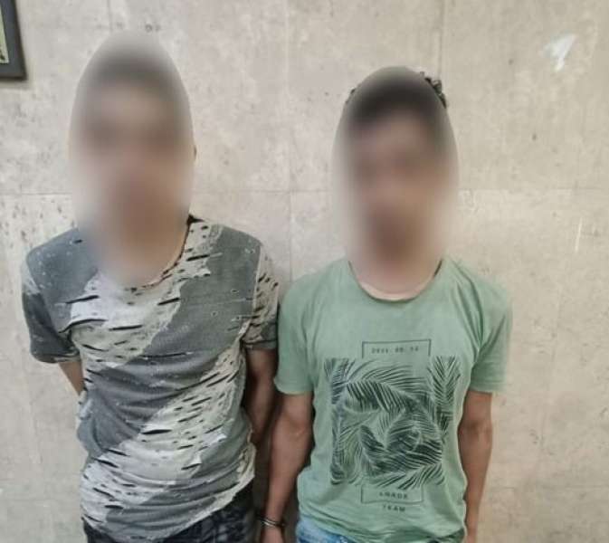 كشف ملابسات تداول مقطع فيديو عبرمواقع التواصل الإجتماعى يتضمن تضرر إحدى السيدات من قيام شخصين بالتعدى على نجلها بالقليوبية.. وضبط مرتكبا الواقعة