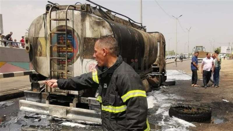 السيطرة على حريق نشب سيارة نقل وقود شبرا الخيمة
