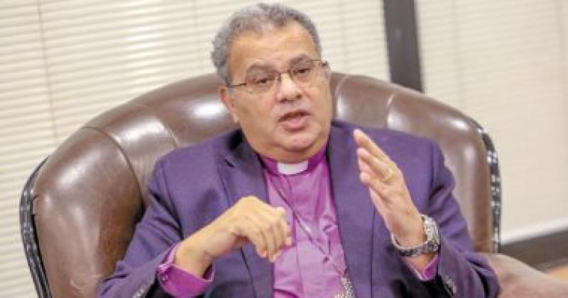 رئيس الطائفة الإنجيلية عن قصف كنيسة الروم الأرثوذكس بغزة: انتهاك للقانون الدولى