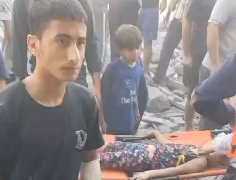 شهداء ومصابين فى قصف لطيران الاحتلال على سوق تجارى فى غزة