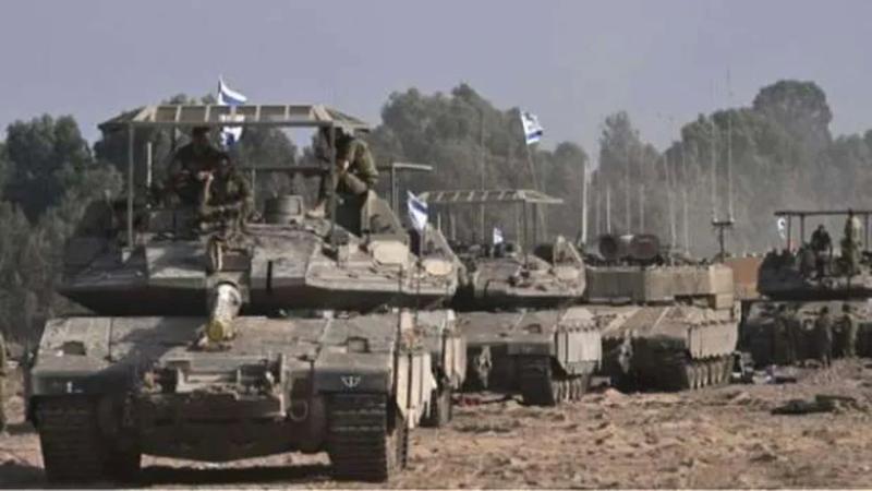 عاجل.. 40 آلية عسكرية إسرائيلية وجرافات تقتحم الضفة الغربية