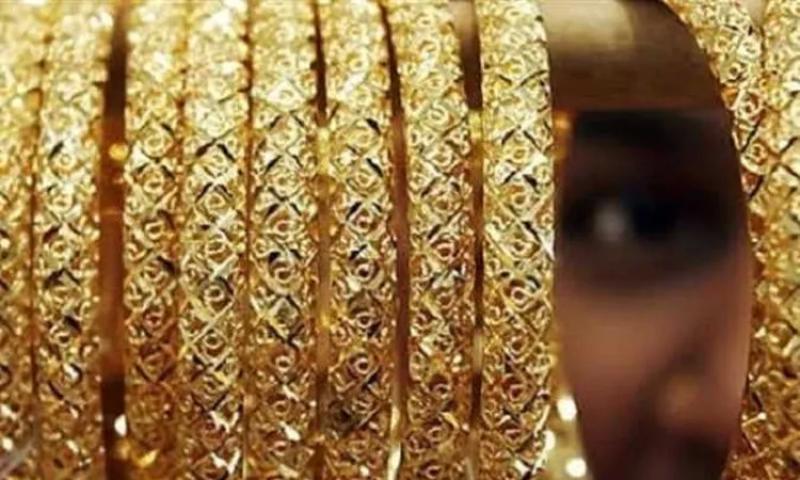 نائب رئيس شعبة الذهب يشيد بقرار مد العمل بإعفاء واردات الذهب مع الوافدين لستة أشهر أخرى