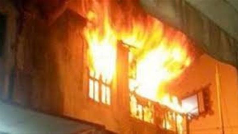 المعمل الجنائي يعاين حريق شقة ببولاق الدكرور