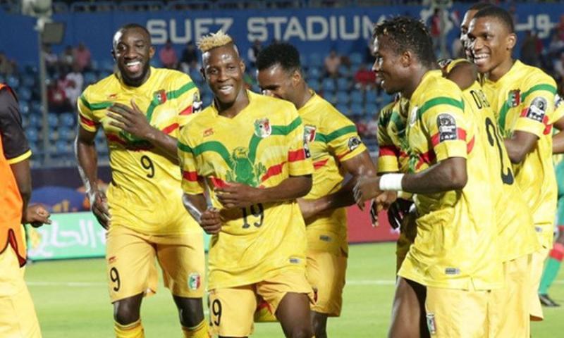 بالتردد| قناة مفتوحة تُعلن نقل مباراة مالي وكوت ديفوار في أمم إفريقيا 2023