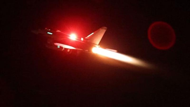 الحوثيون: الطيران الأمريكي والبريطاني ينفذ 4 غارات جوية غرب اليمن
