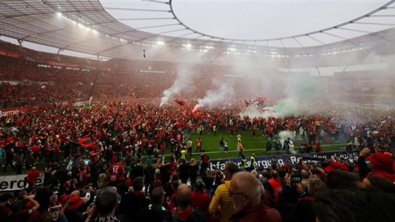 جماهير باير ليفركوزن تحتفل بالتتويج بلقب الدوري الألماني (صور)