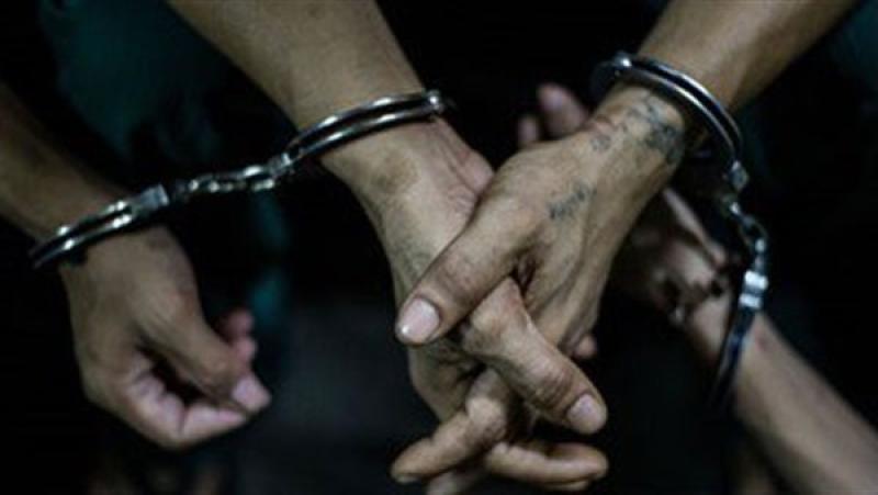 حبس 3 أشخاص لاتهامهم بالتعدي على طالبين وسرقتهما بالإكراه في أكتوبر