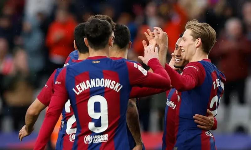 تشكيل برشلونة أمام ريال مدريد.. ليفاندوفسكي يقود الهجوم