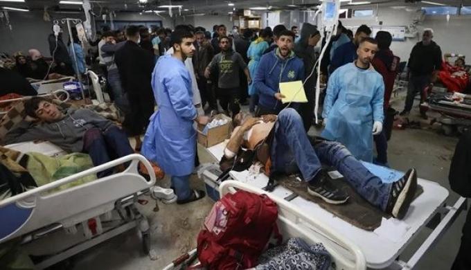 الصحة الفلسطينية تحذر من اقتراب توقف مولدات الكهرباء بمستشفيات غزة