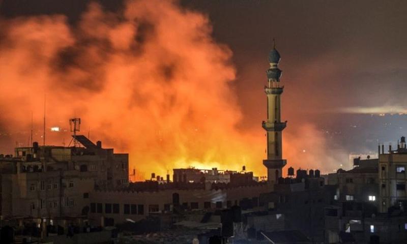 انقطاع شبكة الإنترنت عن مناطق وسط وجنوب قطاع غزة