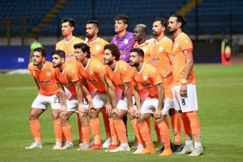 طرد الداخلية يمنح فاركو الفوز بثنائية في الدوري المصري