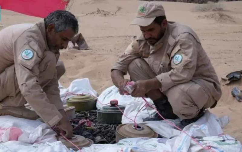 مركز الملك سلمان للإغاثة ينتزع 969 لغماً عبر مشروع ”مسام” في اليمن خلال أسبوع
