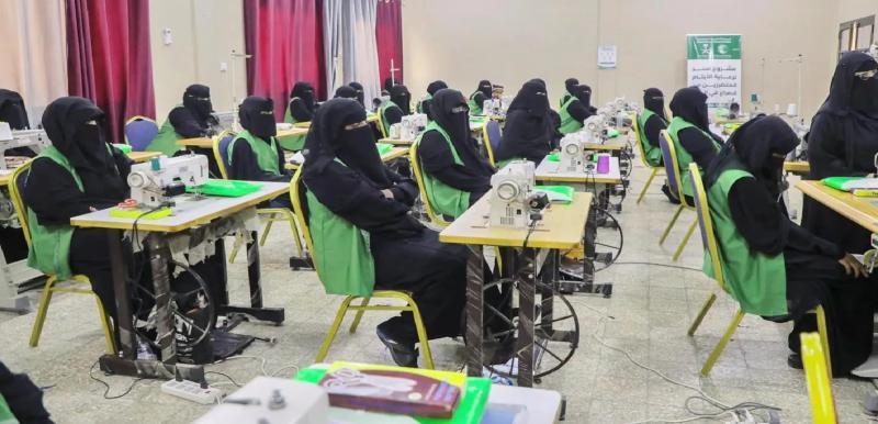 مركز الملك سلمان للإغاثة يُطلق برنامجين لتدريب مشرفي الأيتام ولتمكين الأيتام ومعيلات الأسر في اليمن